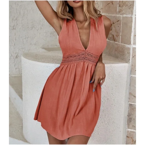 Plunging Neck Lace Evening Party Dress - Picture 3 of 9